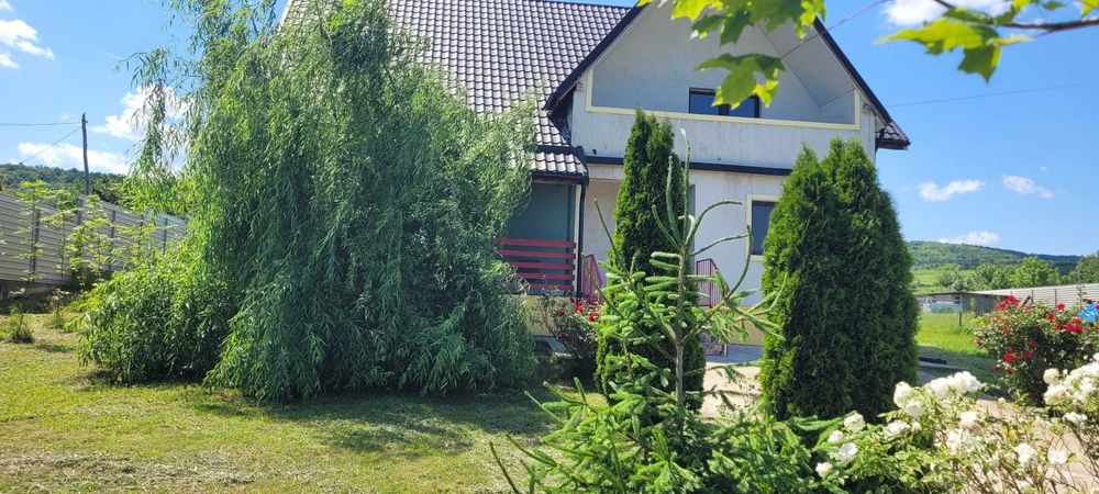 Persoana fizica vand casa parter+ etaj