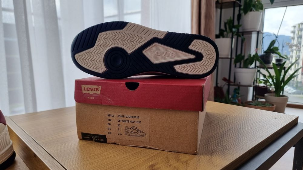 Adidasi Levi's Kids marimea 35