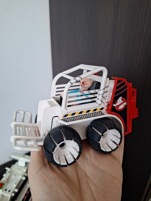 Playmobil vehicule Ghostbusters cu lumini și sunete.