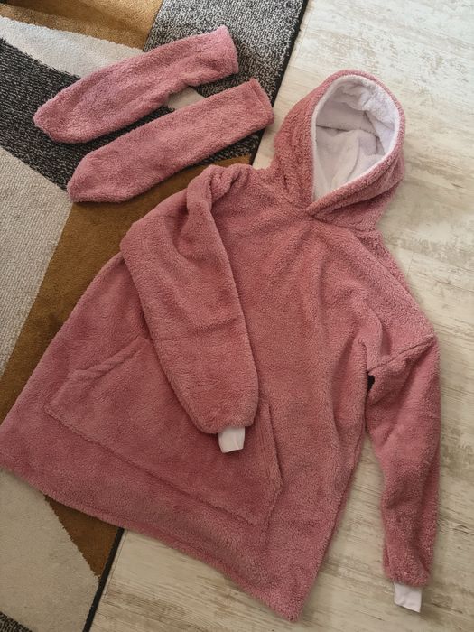 Moodie в розово с комплект чорапки