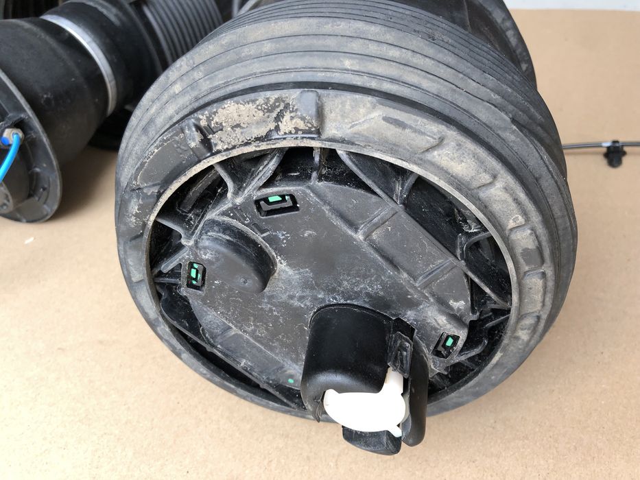 Amortizor pneumatic / perna punte spate Audi Q7 Q8