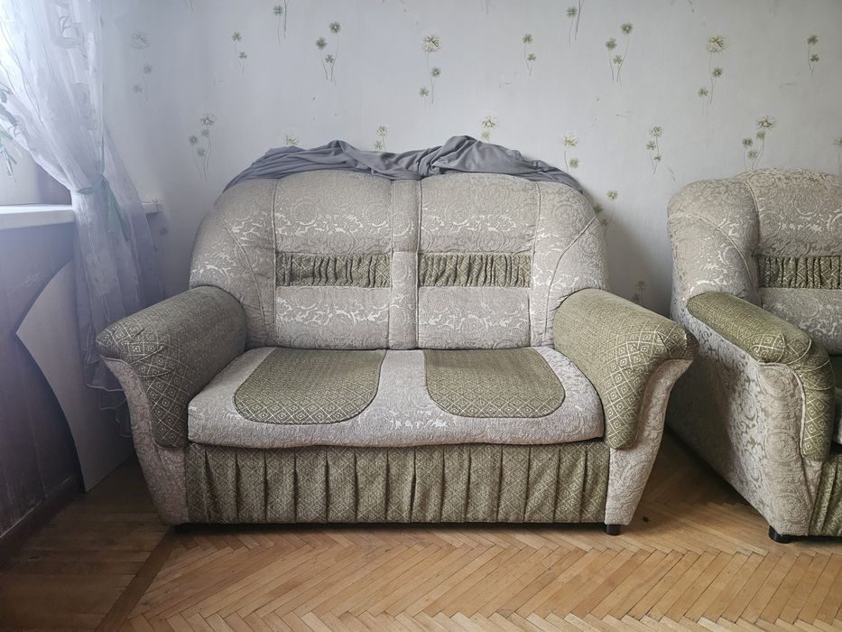 Диван-кровать и кресло