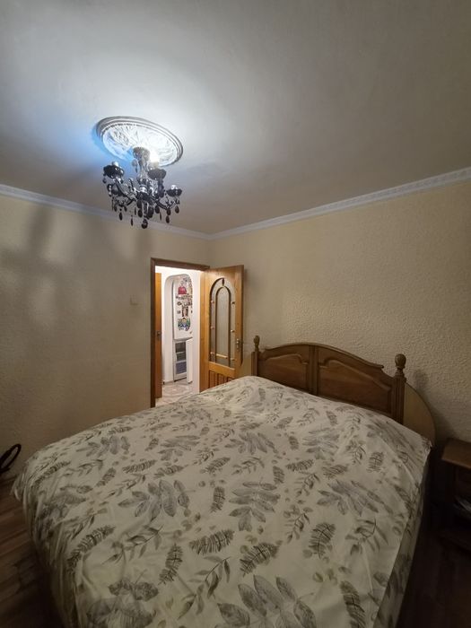 Vând apartament cu două camere mobilat si utilat