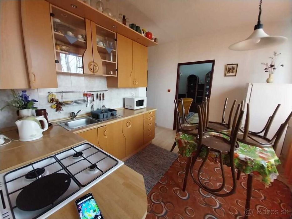 Inchiriez/schimb casa proprietate privata/singur in curte
