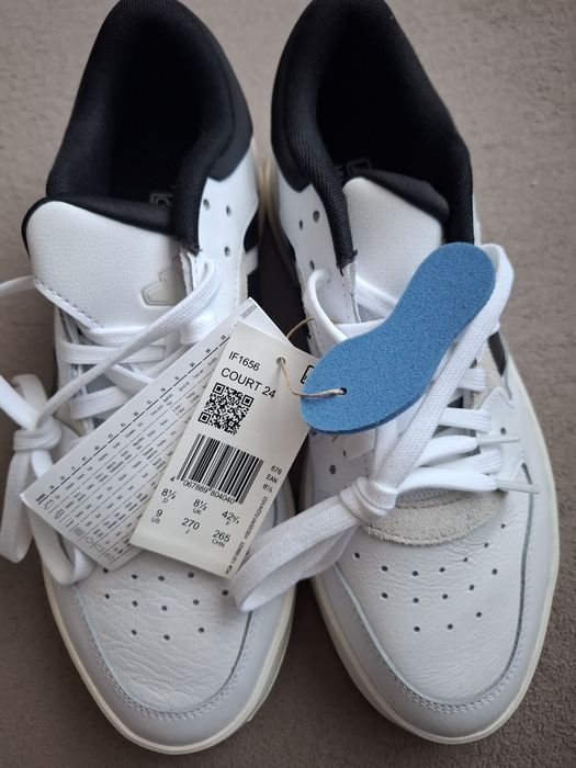 Нови кецове мъжки Adidas 42 номер .
Купени от Англия .