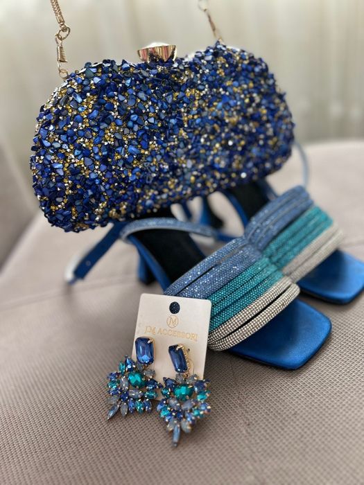 Rochie stil bijuterie nașă + accesorii