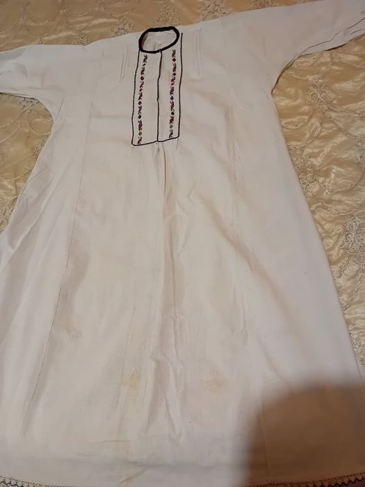 Дамски  ризи за носия,пищимал и елеци за  носия