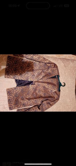 Веши в хорошом состояние б/у продаю недогоро и договорная  и