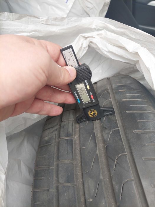 Летни гуми Pirelli   225 55 17 4бр.