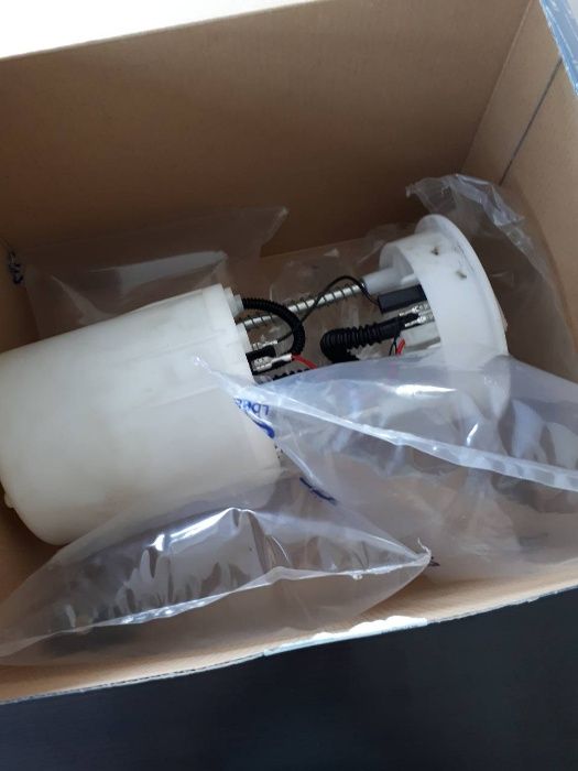 Горивна помпа за VW POLO / pierburg