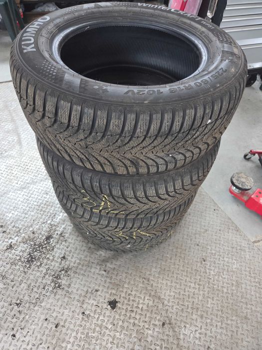 Зимни гуми 225/60/16 Kumho дот:21