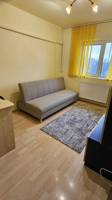 Proprietar inchiriez apartament 3 camere complex