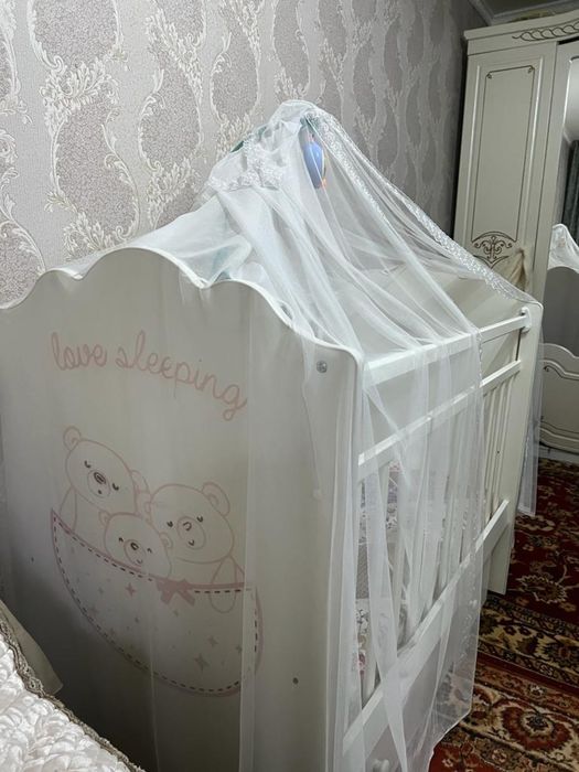 Манеж с маятником