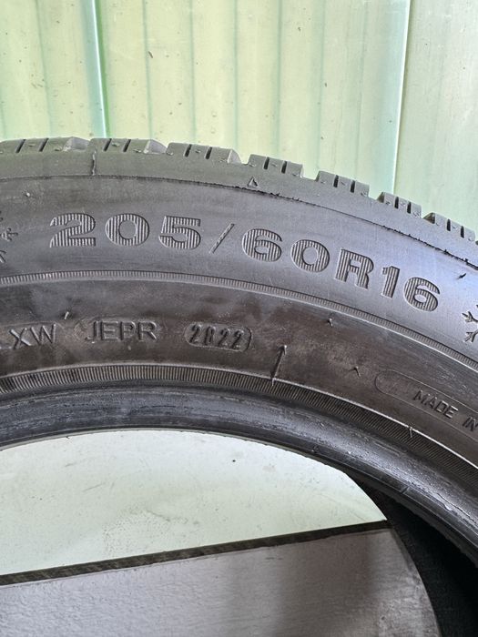 Anvelope de iarna 205/60R16 DUNLOP DOT2022