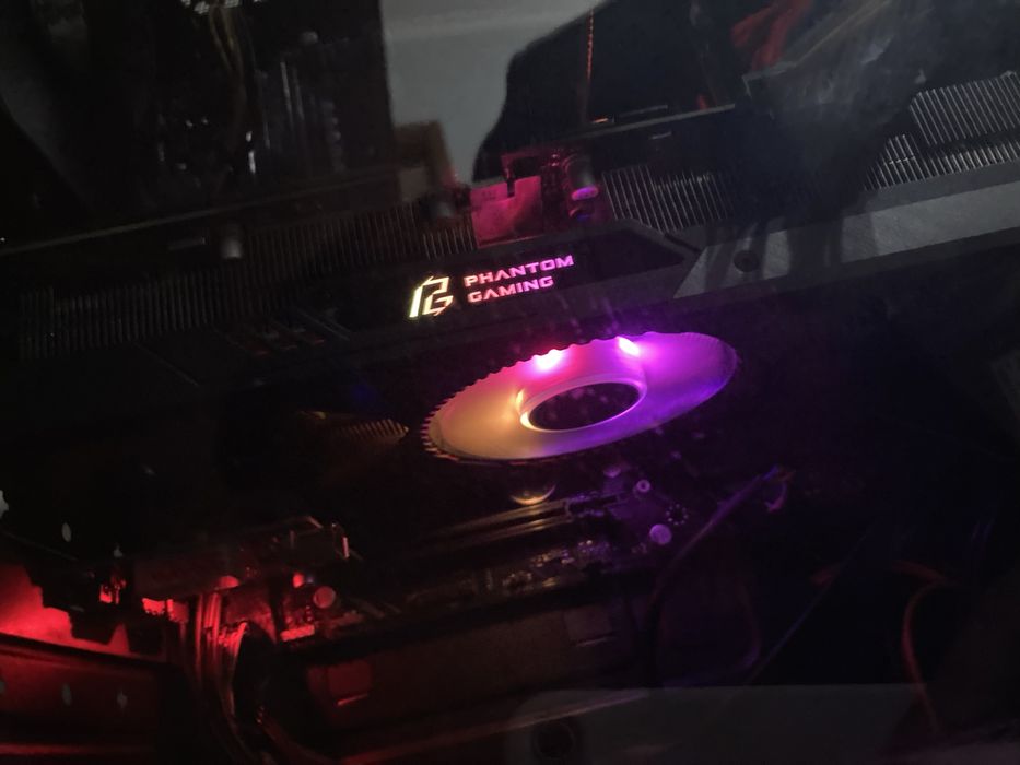 ПродамAmd 5700 xt Phantom Gaming OC 8gb