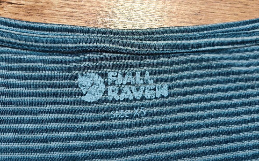 SALE % FJALLRAVEN Оригинална дамска тениска размер XS