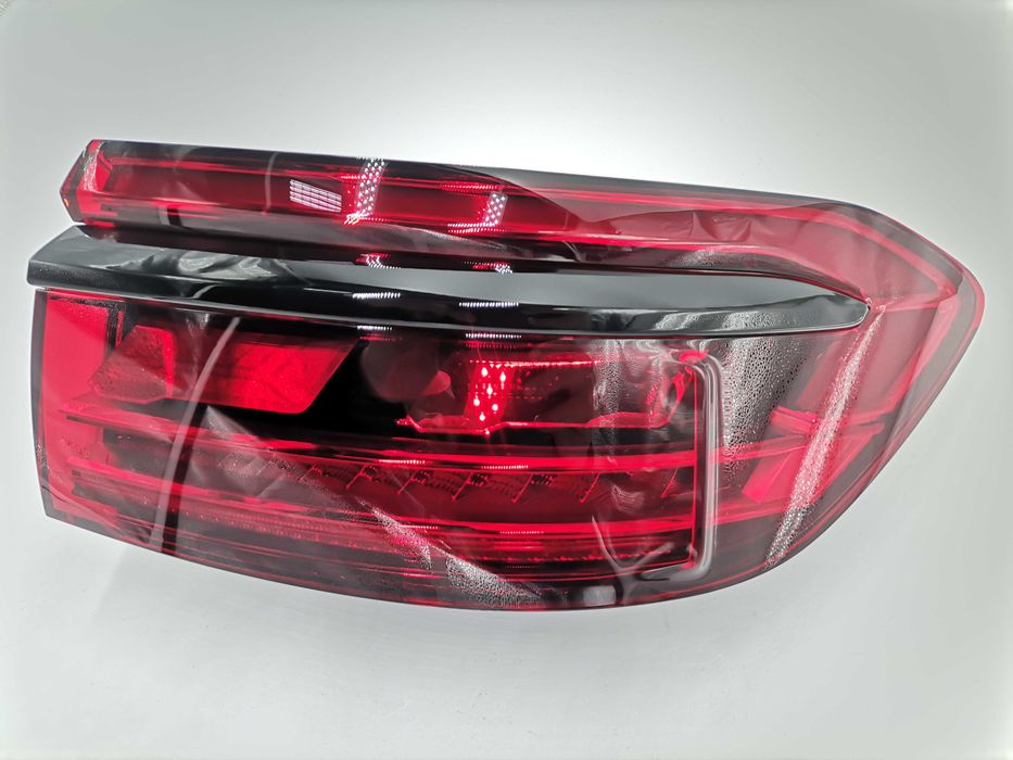Нов 4N0945208L Audi S8 A8 4N D5 OLED Десен Стоп