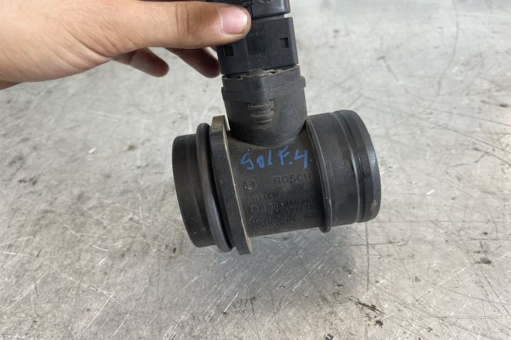 Debitmetru aer 0280217121 / 0 280 217 121 Volkswagen VW Golf a 4-a ge