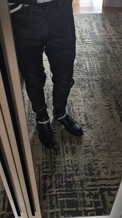 Джинсы slim fit вощенные