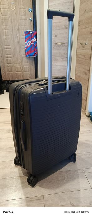 Чемодан полипропиленовый