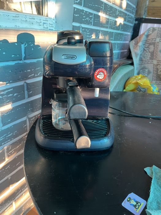 Кофеварка DeLonghi EC9, рабочая, б/у