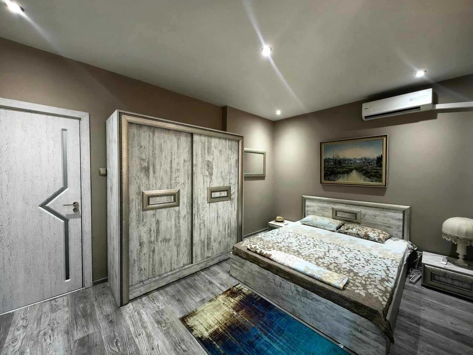 Дава се под наем Тристаен апартамент в Разград, Център - 78 кв.м за 127500 € - Снимка #16