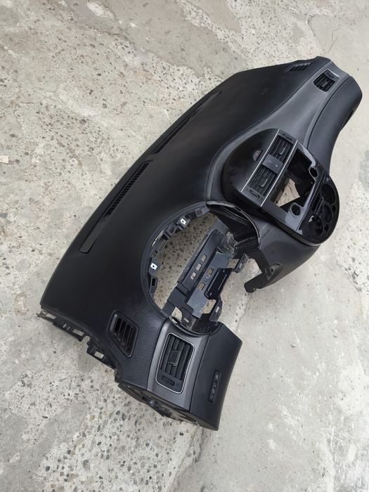 Planșă bord Nissan Pulsar (airbag pasager)