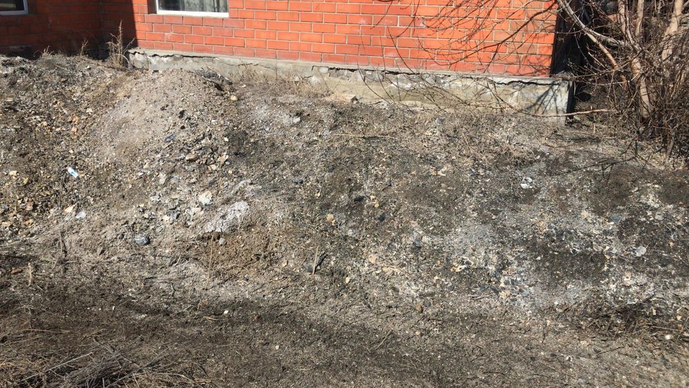 Отдам шлак угля и дров.