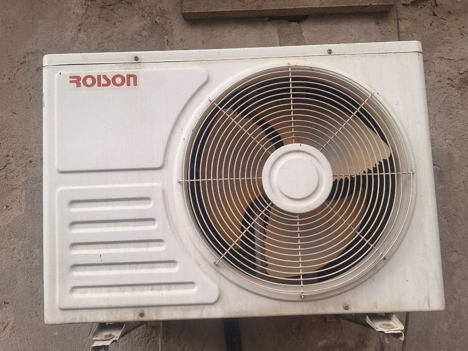 2та витрина холодильник сотилади