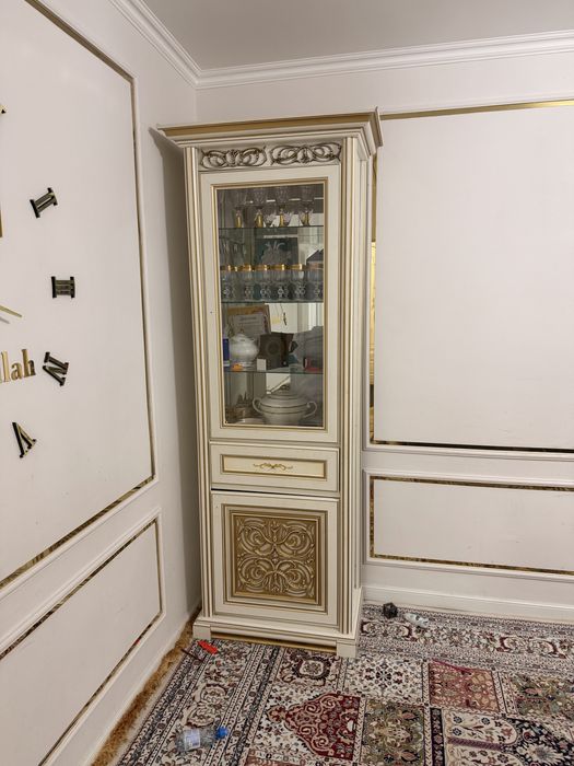 Шкаф для гостиной
