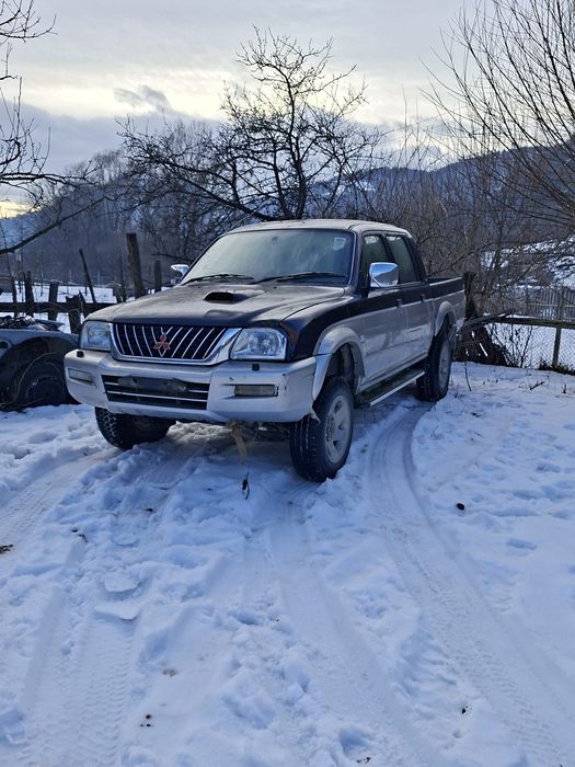 Vând sau dezmembrez L200