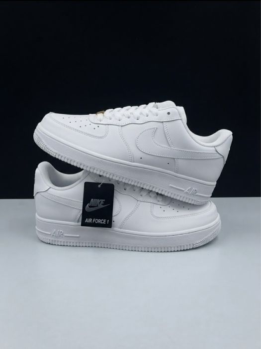 Nike Air Force 1 '07 (Triple White)