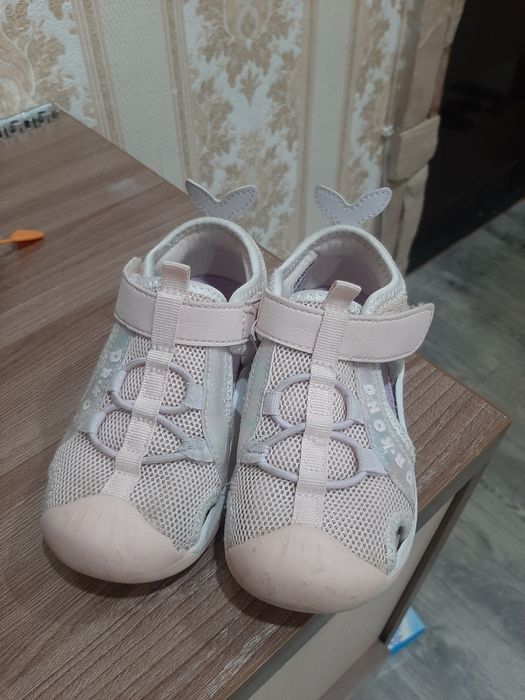 Продам сандалии Dr.  kong