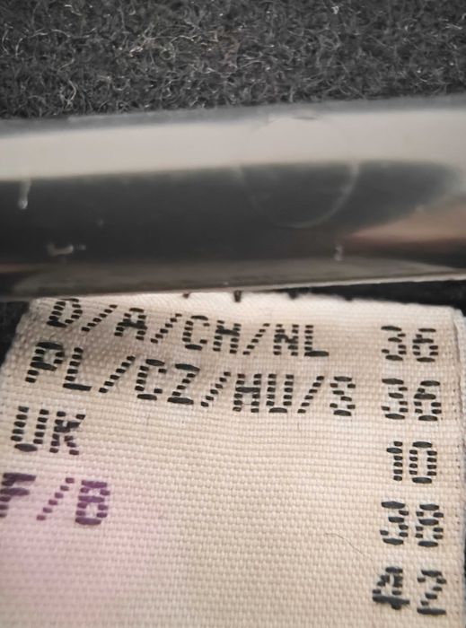 Черно палто размер 36-38