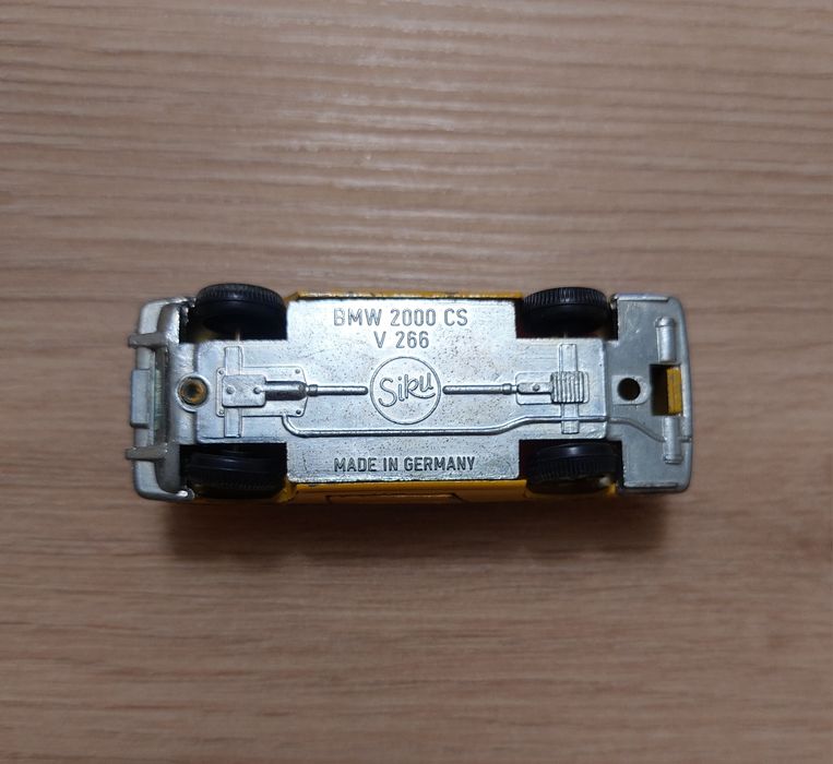 Колекционерски колички siku, corgi juniors, gama