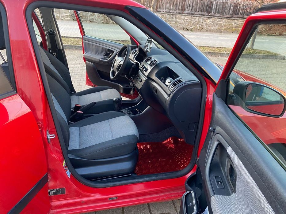 Skoda fabia 1.4.  Benzina 2010  180.000 km