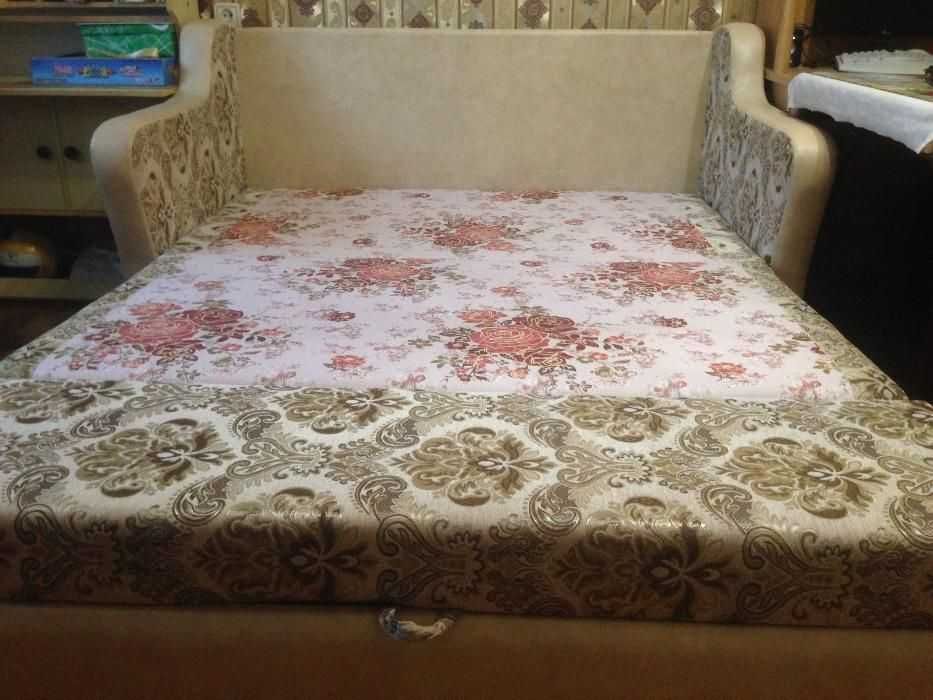 Диван раскладной б/у