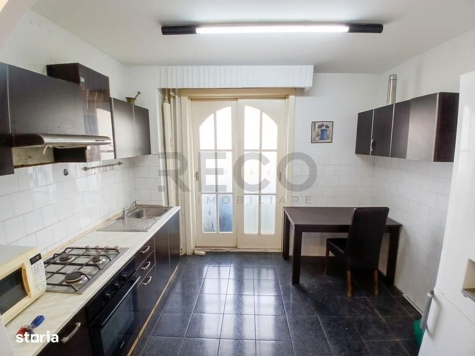 RECO Apartament cu 3 camere decomandat etaj 2 bloc cu lift zona cicero — fotografia 1