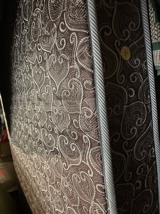 Матрас двухспальной кровати 160 * 200