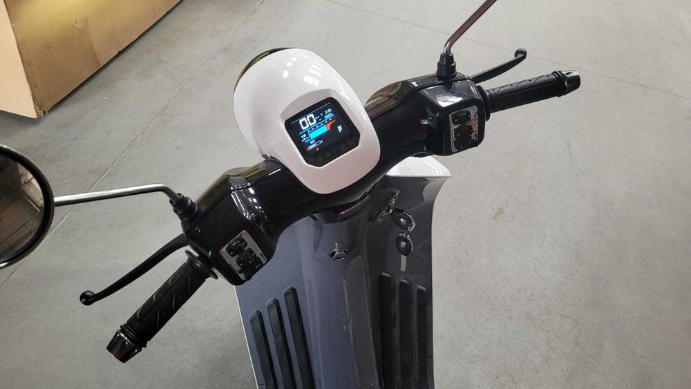 Scuter Electric Rotakt Casablanca Motor Bosch Putere 3000w 25km/h