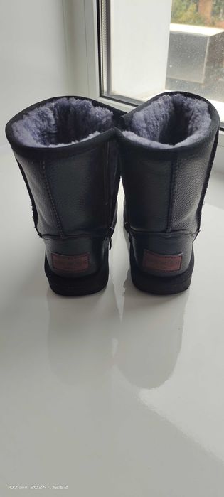 Продам детскую обувь