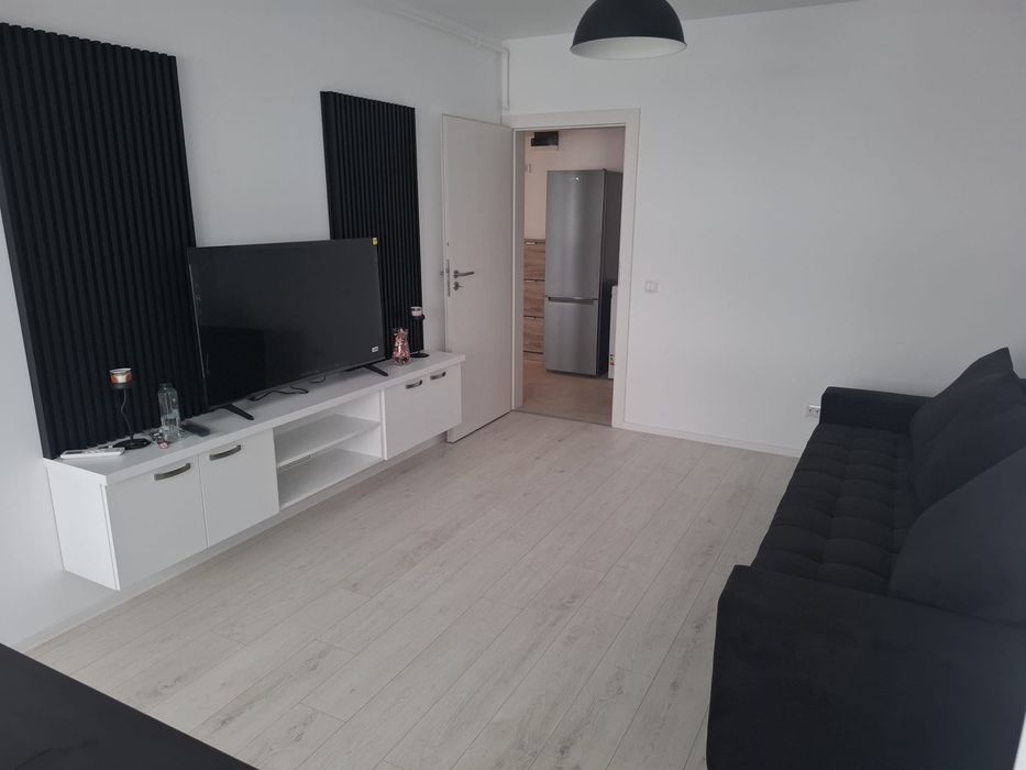 Inchiriez apartament cu 2 camere