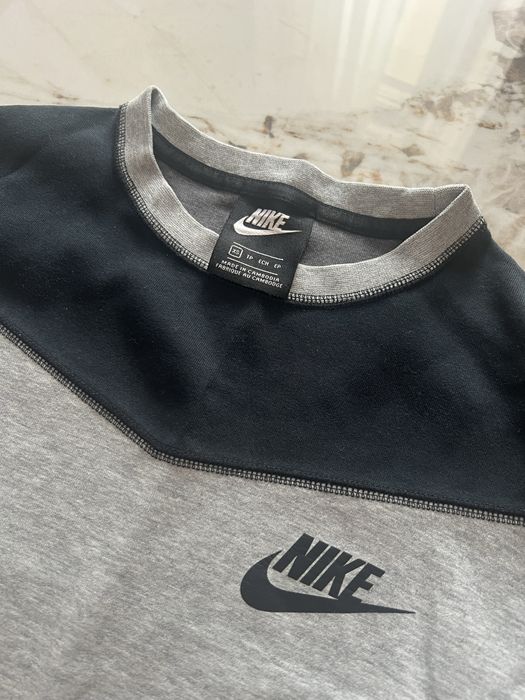 Дамски спортни дрехи Nike