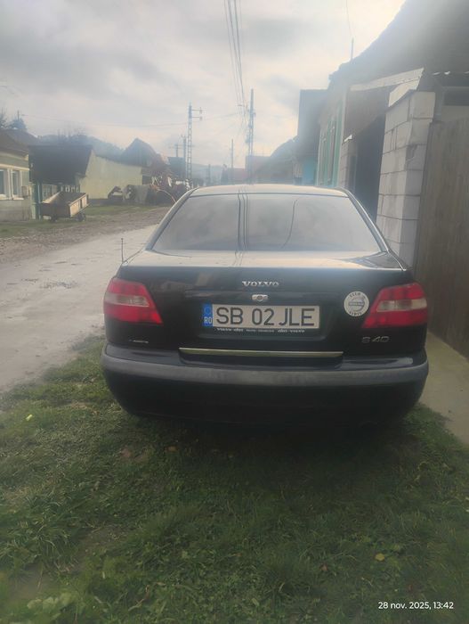 Vând Volvo s40 anul 2002