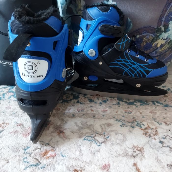 Продам коньки детские