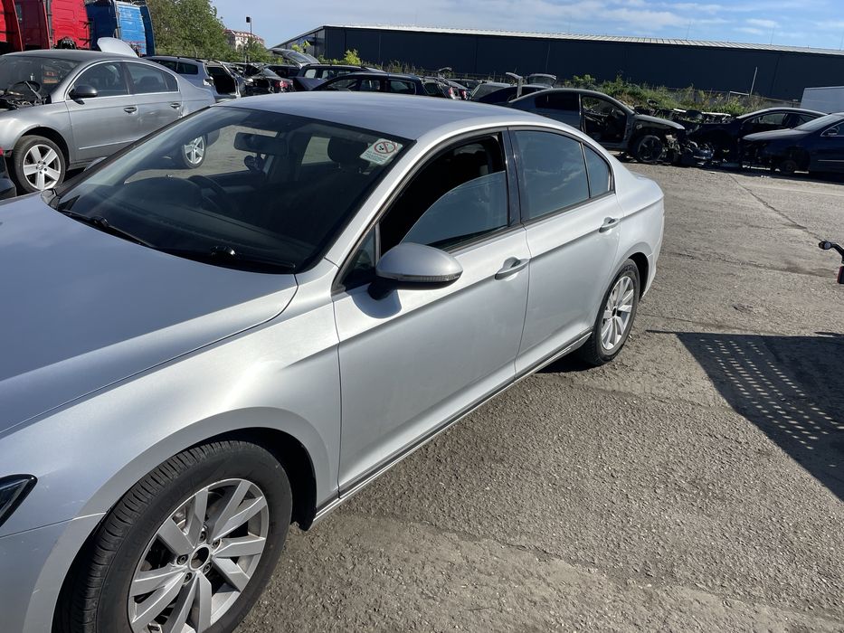 Dezmembrez wv pasat b8