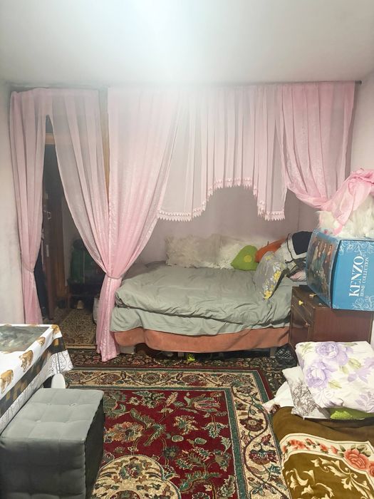 Срочно продаётся 1комнатная квартира 4 микрорайоне