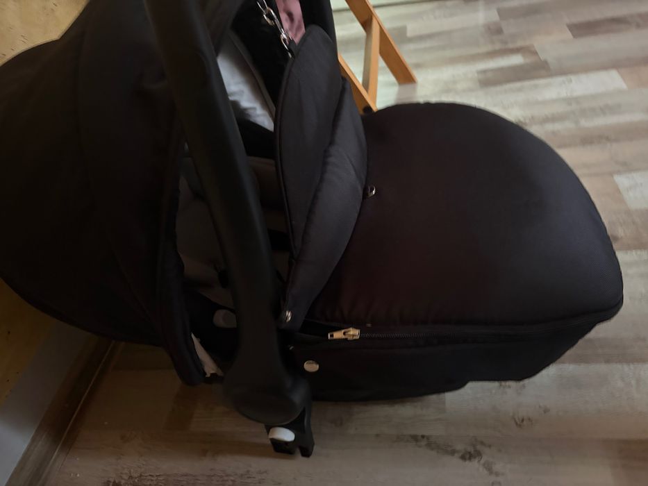 Scoica cu talpa de isofix