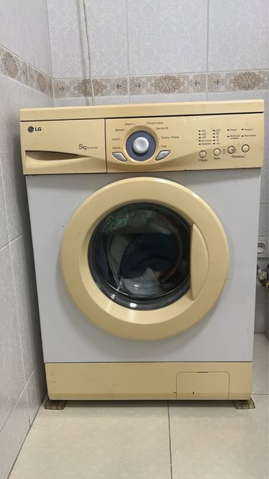 Продам LG стиралку 20тыс