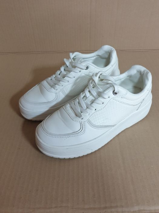 Adidași damă,  nr 36, HM